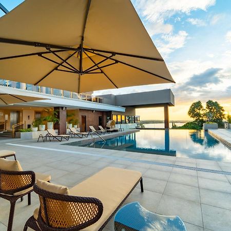 Metrocentre Hotel Tagbilaran City Ngoại thất bức ảnh