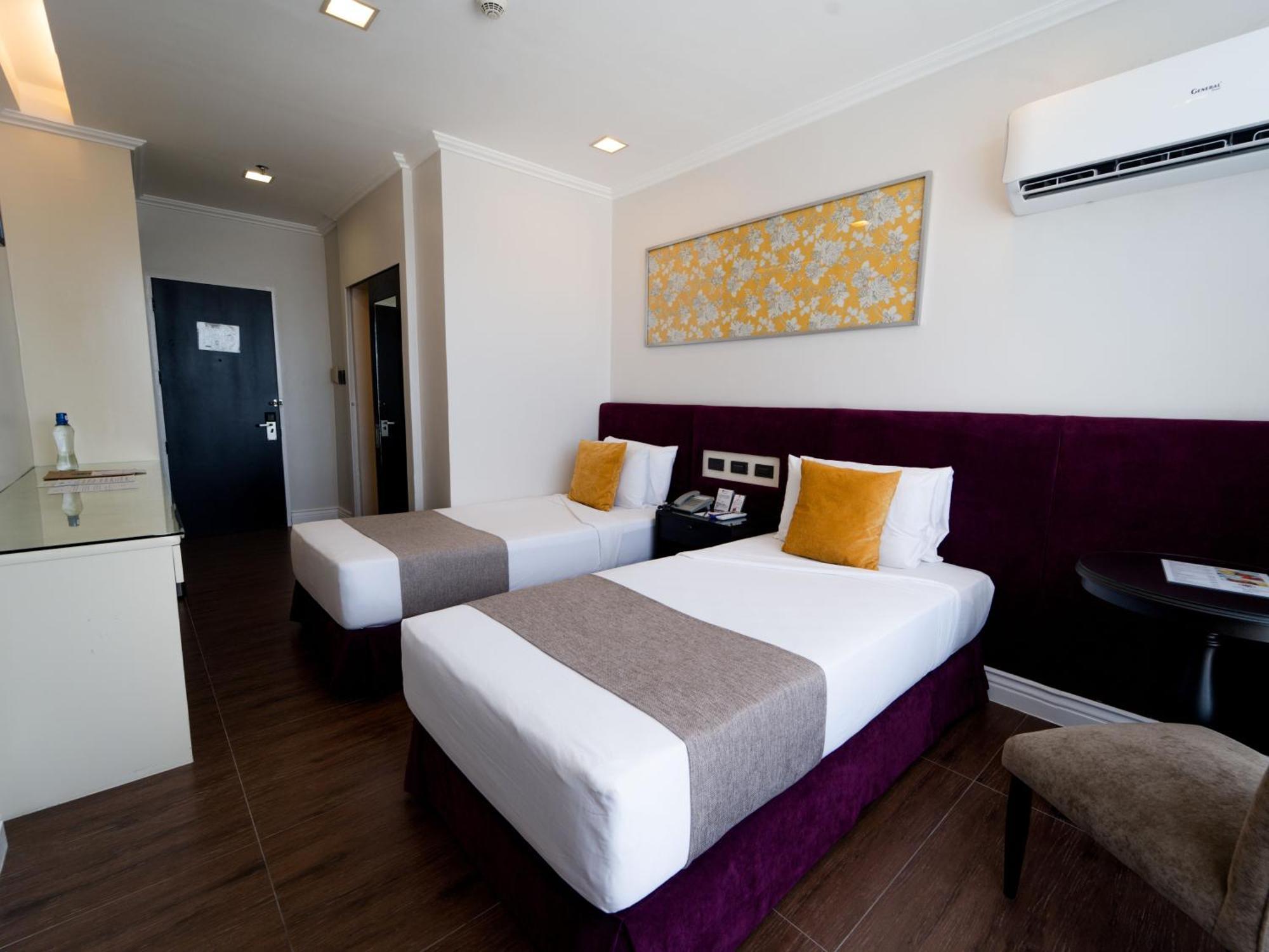 Metrocentre Hotel Tagbilaran City Ngoại thất bức ảnh