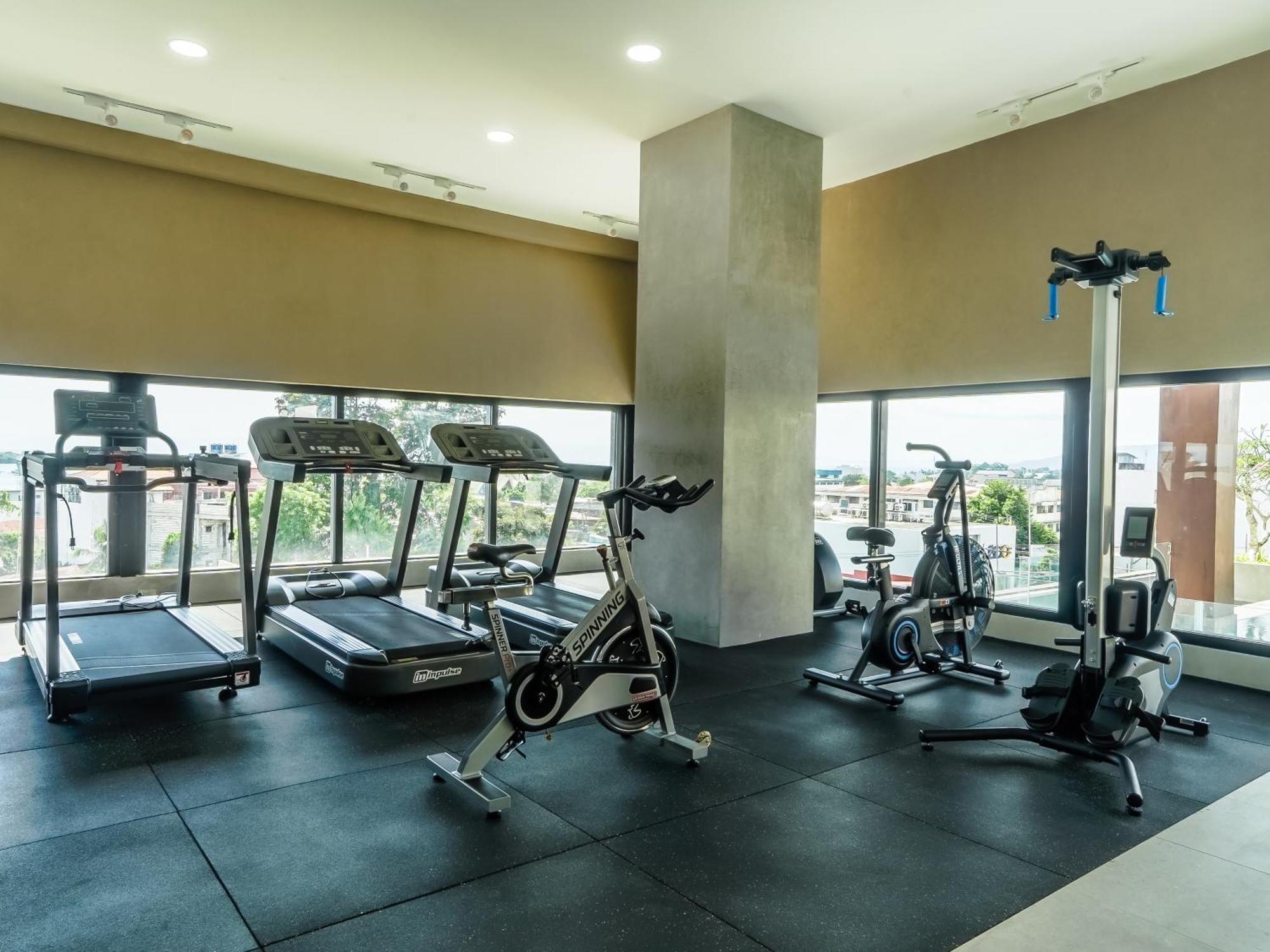 Metrocentre Hotel Tagbilaran City Ngoại thất bức ảnh